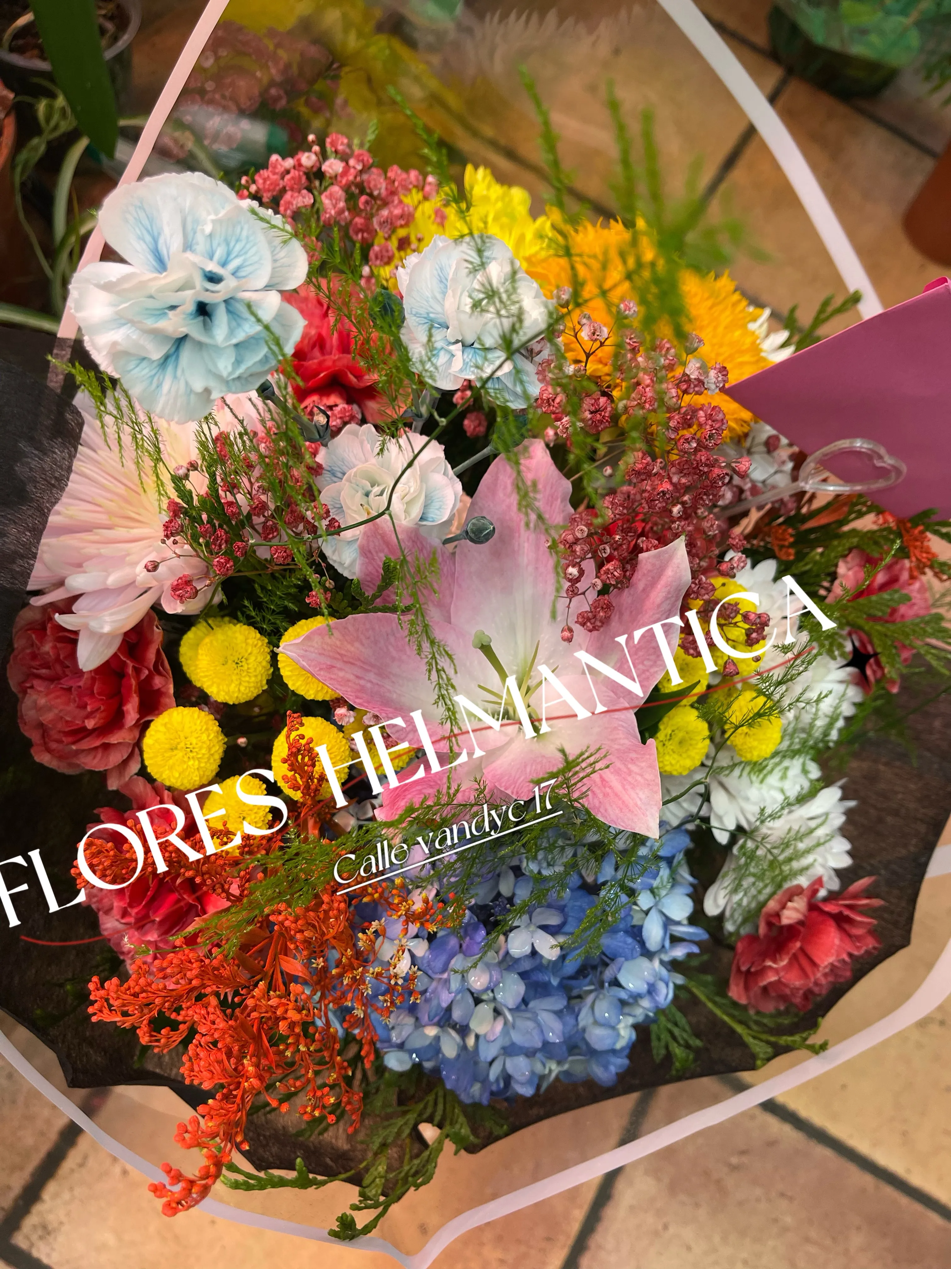 Cúpula de rosas preservadas personalizadas — Flores Helmántica